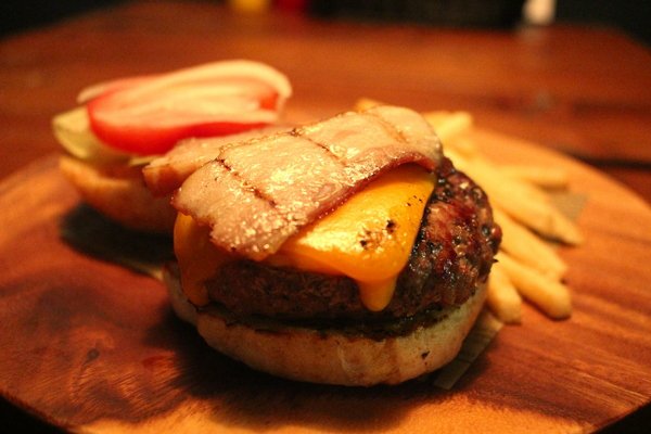 Smoker's Room EX Burger