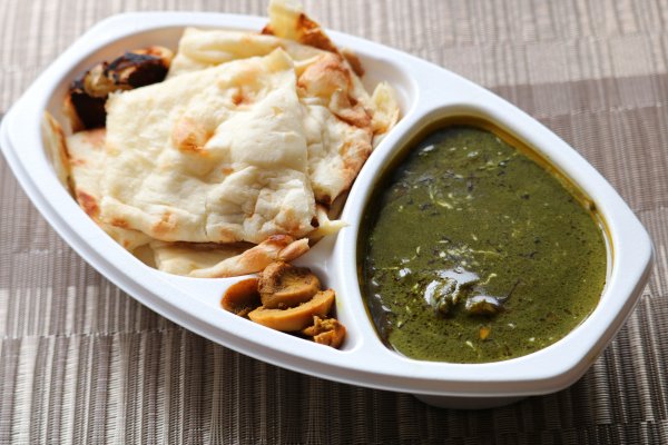 ほうれん草チキンカレー -Spinach Curry-