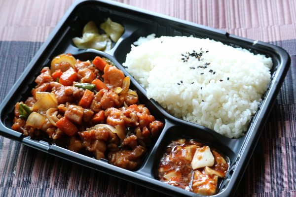 野菜と鶏肉の辛し炒めランチ